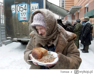 Tomaa - @Tomaa: A to zdjęcie, pokazujące szczęśliwą kobietę z radością delektującą si...