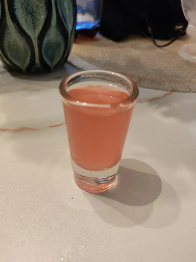 Winogronobezpestki1 - Masz, poczęstuj się.