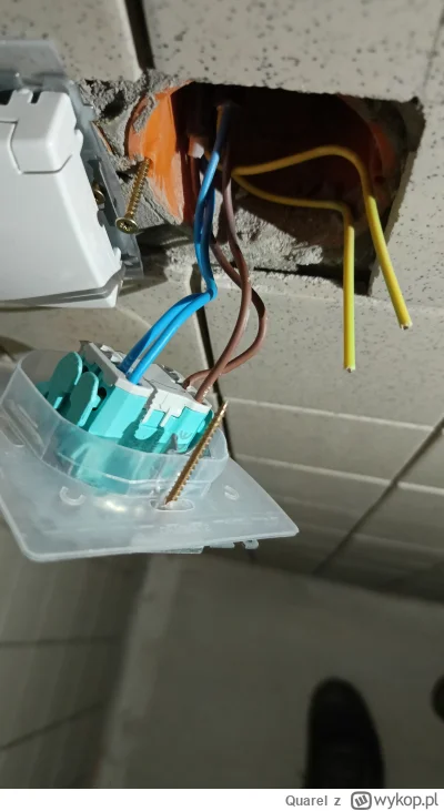 Quarel - Młody miał podłączyć włączniki światła ( ͡° ͜ʖ ͡°)

#elektryka