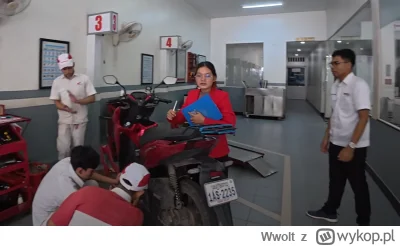 Wwolt - #raportzpanstwasrodka To jest właśnie Azja, pojedziesz skuterkiem do mechanik...