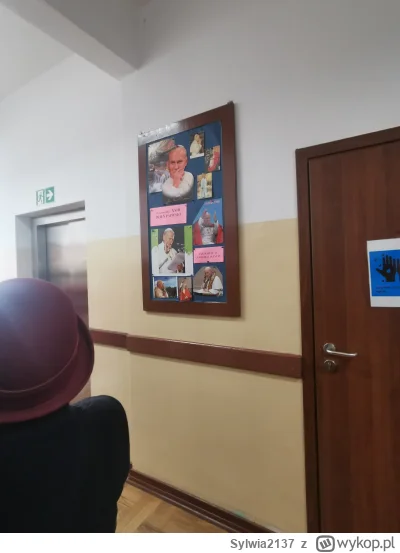 Sylwia2137 - #wybory
A po wyborach chodziliśmy na kremówki
Polska na zdjęciu w 3 akta...