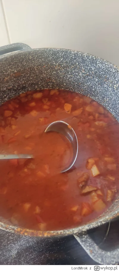 LordMrok - @mecenassrenas: Zupa gulaszowa wieprzowo wołowa, wieprzowiny mi jeszcze zo...