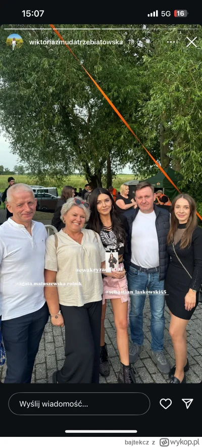 bajtekcz - #rolnikszukazony ten siwy zawsze blisko tej młodej nie zdziwiłbym się gdyb...