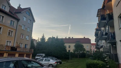 pogop - Da radę zobaczyć na #flightradar24 trasę tego samolotu? Zdjęcie zrobione w Pi...