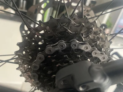 razor172 - #rowe #triban #kolarstwo
Mam Tribana RC500 z tyłu przerzutka sora z przodu...