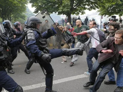 irma266 - @ocynkowanyodpornynahejt: Polecam "milicję francuską" np, tam faktycznie sł...