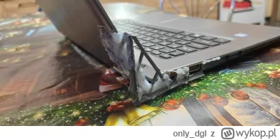only_dgl - Witam mirki!
Pomocy!
Czy jest możliwość wyczyszczenia tego laptopa z gorąc...