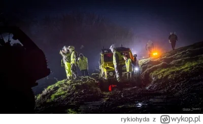 rykiohyda - @advert weź przestan bzdury gadać, tu masz zdjęcie zrobione z ręki, korek...