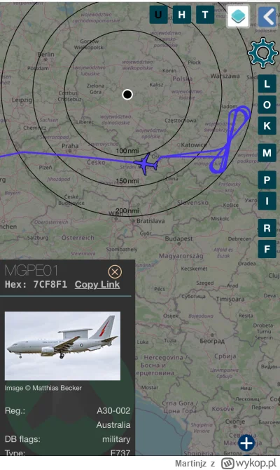 Martinjz - #flightradar24 #samoloty Ten tu czego? Pewnie latanie do góry kołami trenu...