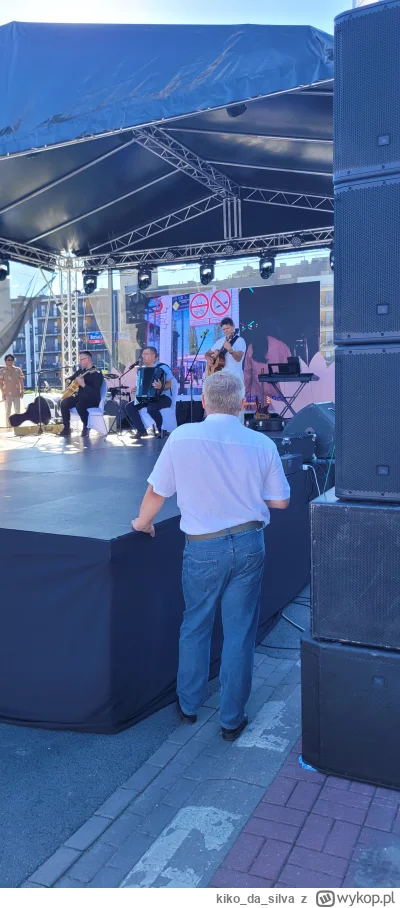 kikodasilva - #kononowicz 
jedyny widz #patostreamy