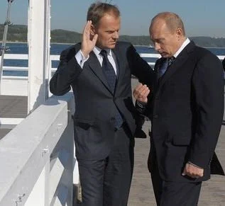 Vinizius - @thorgoth: Ale to Donek to dobry znajomy Putina razem na molo sobie dyskut...