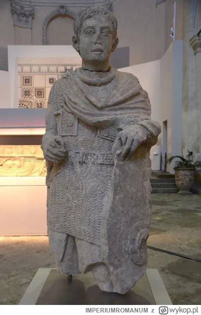 IMPERIUMROMANUM - Statua żołnierza galijskiego

Statua żołnierza galijskiego w rzymsk...