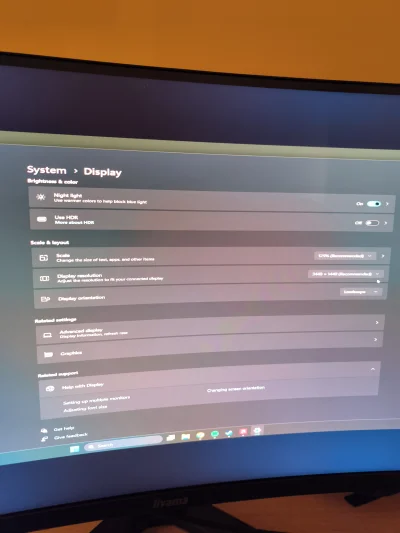 JanPawelDrugiLechWalesaPierwszy - Mam taki problem z monitorem pomimo ustawień 4k obr...