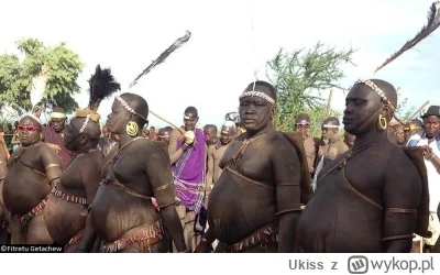 Ukiss - Według etiopskiego plemienia Bodi, im większy brzuch - tym atrakcyjniejszy mę...