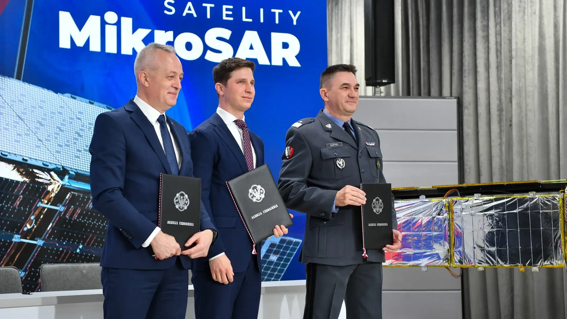 Kowalczuk77 - Jest polski postęp w kosmosie i w wojskowości