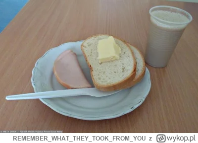 REMEMBERWHATTHEYTOOKFROMYOU - @CzerwoneStringi takie rarytasy to dla panów oficerów. ...