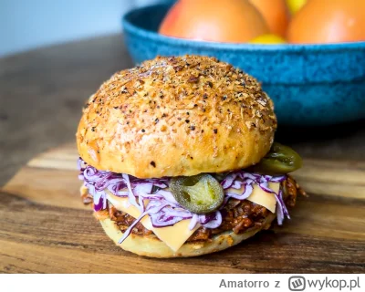 Amatorro - Komu burgerka z szarpaną?

#gotujzwykopem #jedzzwykopem #burger #amatorroc...