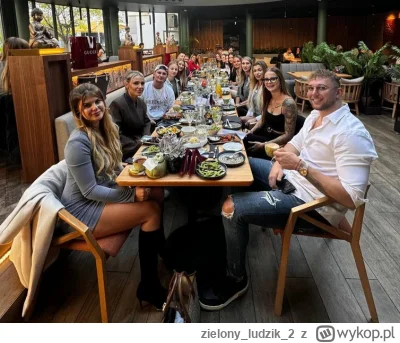 zielonyludzik2 - Pomysł był zapewne taki by oznaczać się w jakiejś Tajlandii albo na ...