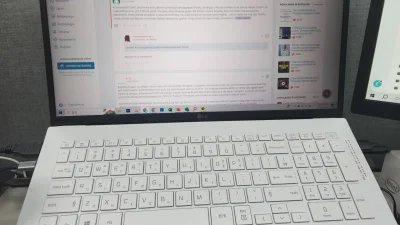 josb515 - @PodniebnyMurzyn: Czy widzieliście kiedyś koreańską klawiaturę na laptopie ...
