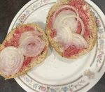 Endorfinek - Pytanie do smakoszów metki wołowej, dodajecie jeszcze coś poza cebulą ja...