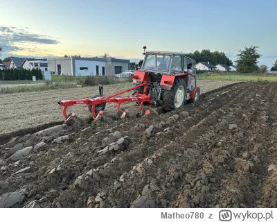 Matheo780 - chłop ora pole

#rolnictwo #motoryzacja #traktorboners