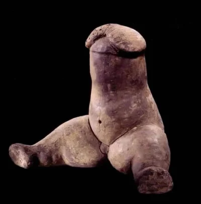 ladylurkini - Kobiety chcą tylko jednej rzeczy i jest to obrzydliwe...

*Olmec Penis ...