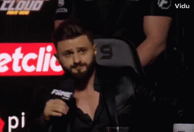 Sprzedam_Dywan - #famemma Słuchajcie mordki. Mam na sprzedaż zajebiste dywany. (Uśmie...