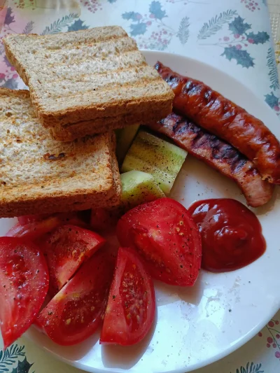 Marple - Mój ulubiony latem pomidor. Smacznego śniadania dla Mirków i Mirabelek. #jed...