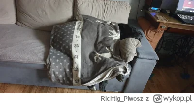 Richtig_Piwosz - Nie wiem kto bardziej wyrąbany po spacerze. Natomiast pewne jest to,...