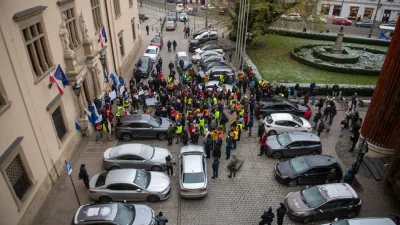 ponton - protest przeciwko SCT #krakow

https://lovekrakow.pl/aktualnosci/strefa-do-l...