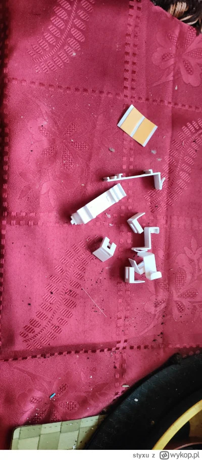 styxu - Zamontowałem rodzicom rolety w oknach, ale nie wiem po co dają tyle części do...