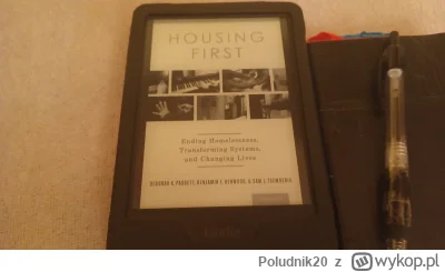 Poludnik20 - „Najpierw mieszkanie (ang. Housing first) – specjalistyczny program mies...