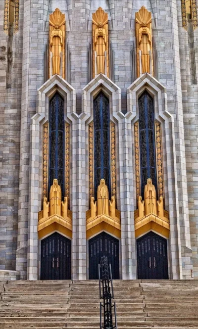 Loskamilos1 - Część kościoła wybudowanego w stylu art deco, budowla znajduje się gdzi...