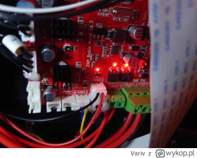 Variv - @Variv Odpaliłem ja i tak się świeci