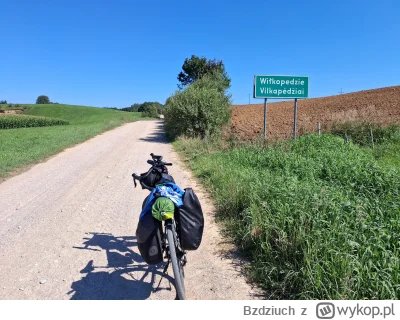 Bzdziuch - Wilkopedzie

Wewnątrz ciebie są jednocześnie dwa wilkopedzie

Ciekawa cywi...