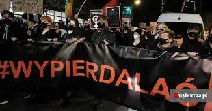 Jogurt123 - Poprawnie jest wójcinia albo wójtowa...