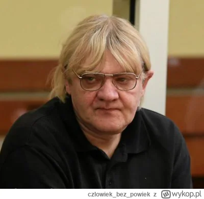 czlowiekbezpowiek - @PanDoniczka: zmienia się w trynkiewicza ( ͡° ͜ʖ ͡°)