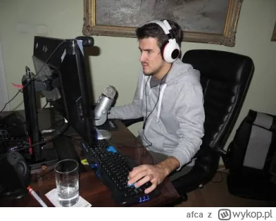 afca - Wyobrażacie to sobie? Macie w domu typa, który nic nie robi tylko gra w gry......