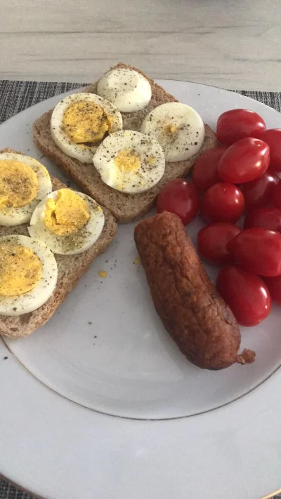 HuopWsiowy - ŚNIADANIE TYPU BOKO ZBOKO
Dla jego UGA GUGA jajeczko na chlebku. Dodatko...