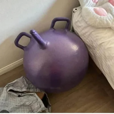 Pendulum1337 - #humorobrazkowy  #heheszki 
Nie polecam piłki do skakania z Action