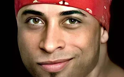 janielubie - @MacronT1000: