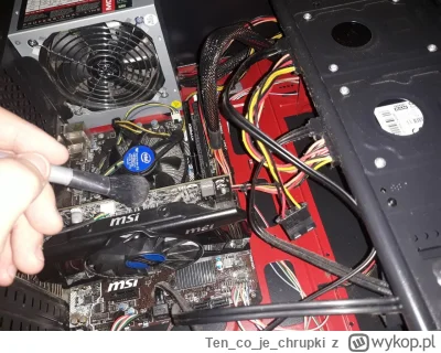 Tencoje_chrupki - Ahhh nie ma to jak czyszczenie komputera po południu ( ͡° ͜ʖ ͡°)
#h...