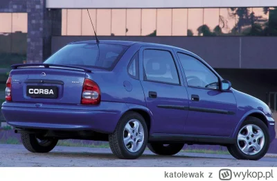 katolewak - Przewijaj dalej, to tylko Opel Corsa B w sedanie.

#samochody #opel #moto...