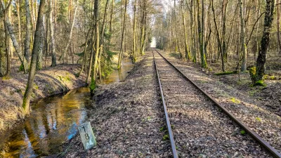 the_red - >Niedziela to spacer po niezwykle klimatycznej podbydgoskiej bocznicy kolej...