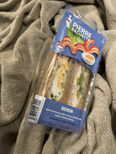 nieudacznikzyciowy - #przegryw 

Jesz kanapki przygotowane przez twoją juleczke? - Ok...