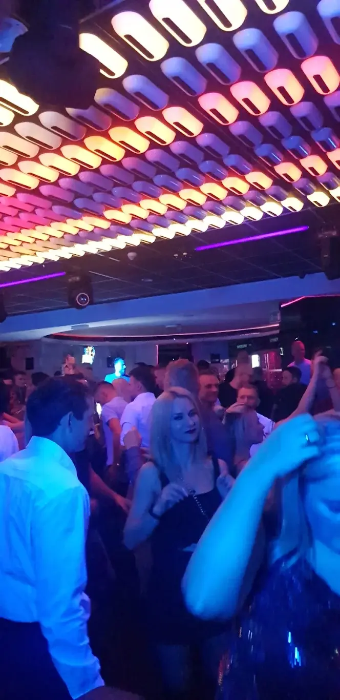 Robert_robinson - Są tańce dla chłopa 
#przegryw