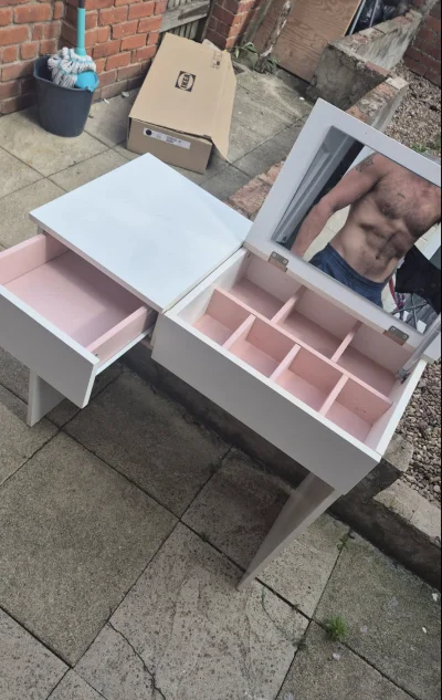 okoboji - witam mam do oddania takie biurko, gdzie to oglosic?

#polskiedomy #meble #...