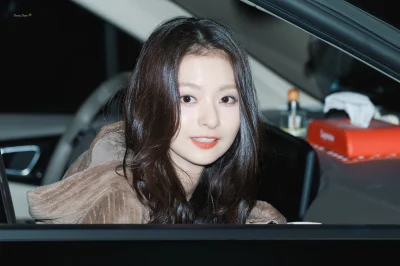 XKHYCCB2dX - #koreanka #nagyung #fromis9