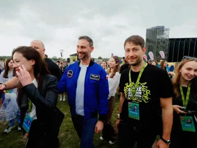 OscarGoldman - Sławosz ze swoją doopą na SummerFestival, ciekawe czego go nie było na...