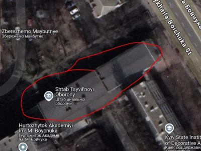 Szinako - @RozowaLandrynka88: Google maps wskazuje ten budynek jako siedzibę sił obro...